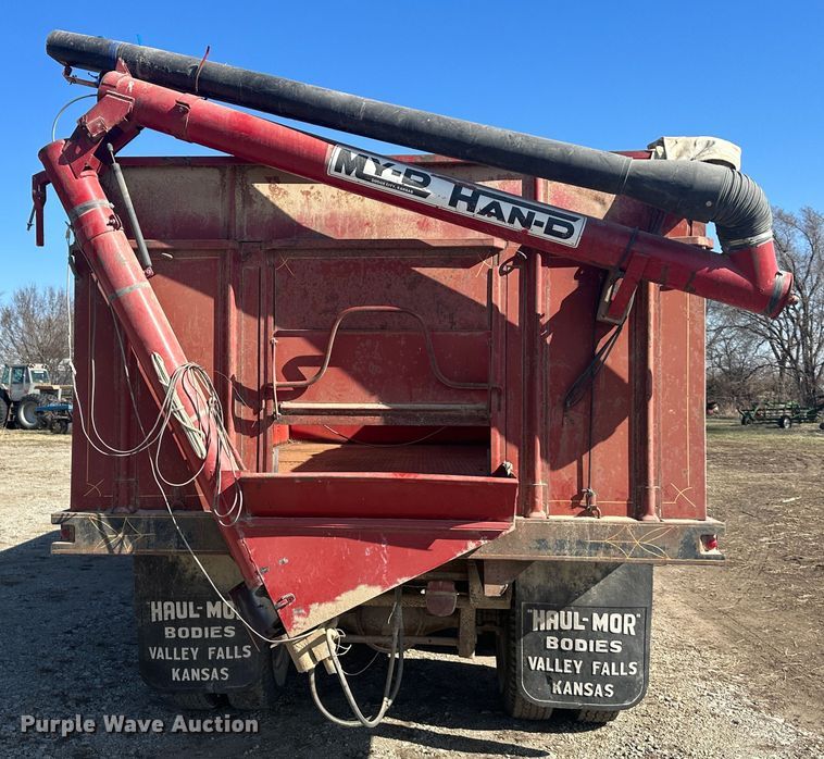 image for item DR5027 1966 Ford F750  grain truck