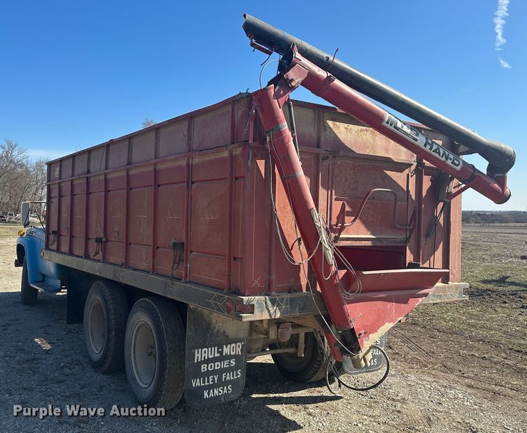image for item DR5027 1966 Ford F750  grain truck