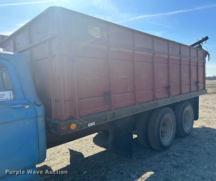 image for item DR5027 1966 Ford F750  grain truck