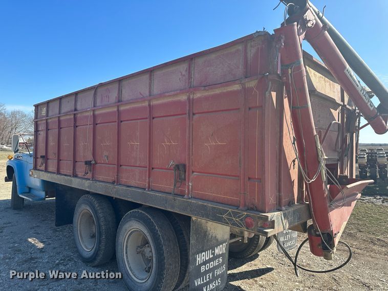 image for item DR5027 1966 Ford F750  grain truck