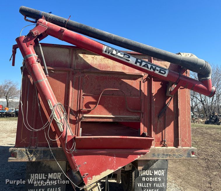 image for item DR5027 1966 Ford F750  grain truck