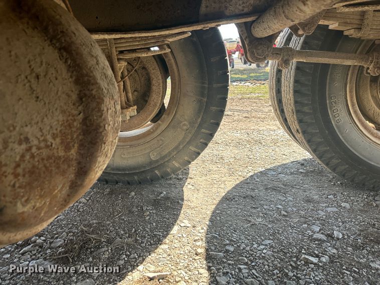 image for item DR5027 1966 Ford F750  grain truck