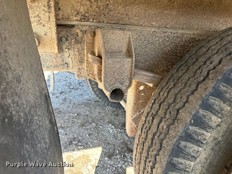 image for item DR5027 1966 Ford F750  grain truck