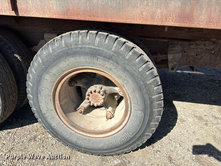 image for item DR5027 1966 Ford F750  grain truck