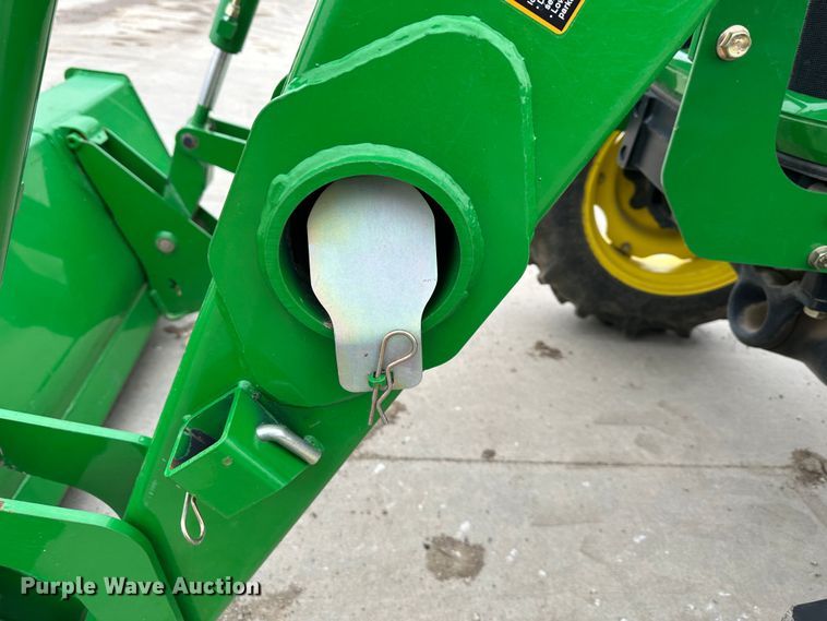 image for item DR5034 2007 John Deere 5225  MFWD tractor