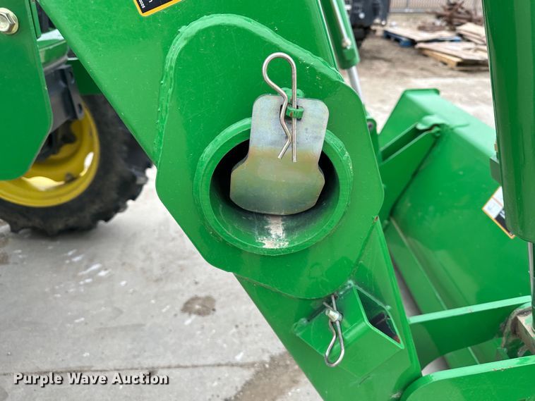 image for item DR5034 2007 John Deere 5225  MFWD tractor