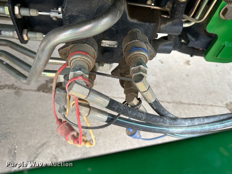 image for item DR5034 2007 John Deere 5225  MFWD tractor