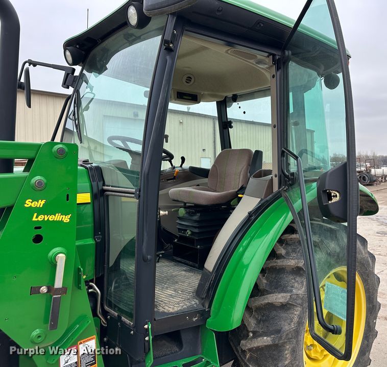 image for item DR5034 2007 John Deere 5225  MFWD tractor