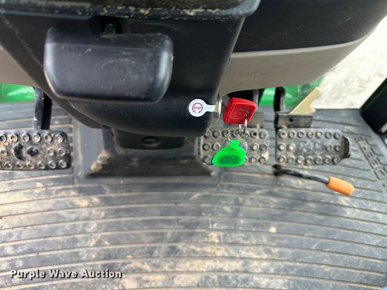 image for item DR5034 2007 John Deere 5225  MFWD tractor