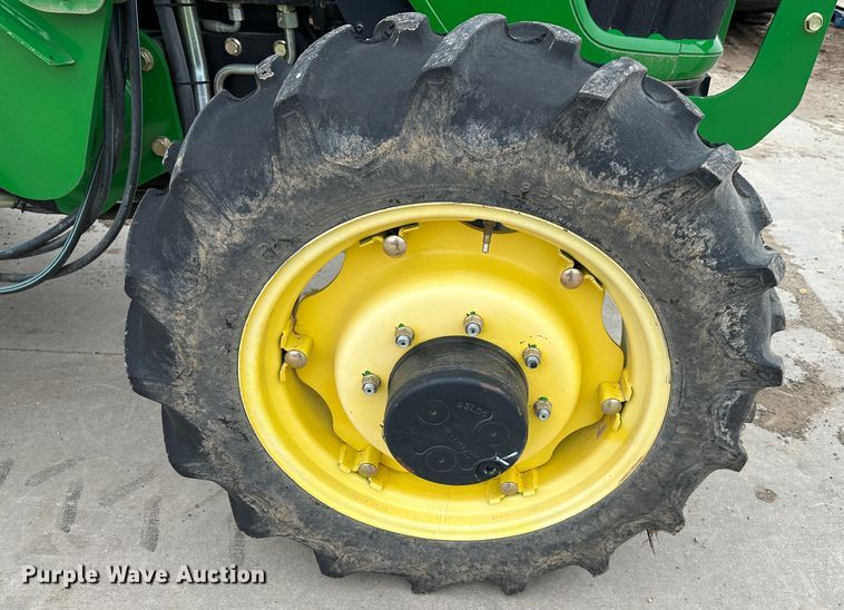 image for item DR5034 2007 John Deere 5225  MFWD tractor