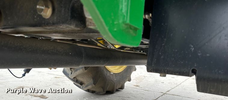 image for item DR5034 2007 John Deere 5225  MFWD tractor