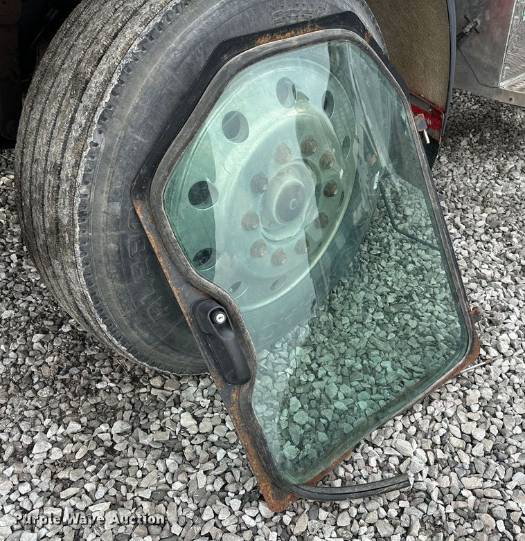 image for item DR6088 2009 Bobcat S185  skid steer loader