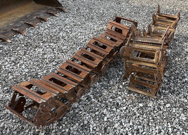 image for item DR6088 2009 Bobcat S185  skid steer loader