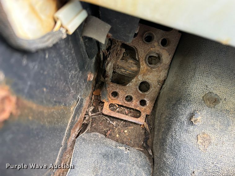 image for item DR6088 2009 Bobcat S185  skid steer loader