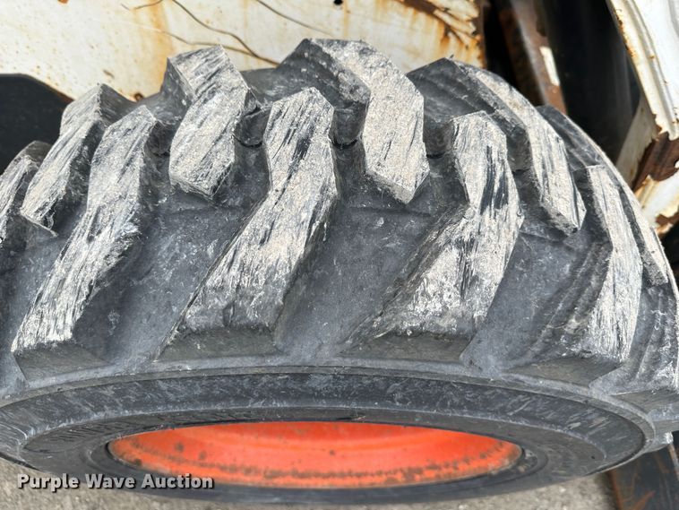 image for item DR6088 2009 Bobcat S185  skid steer loader