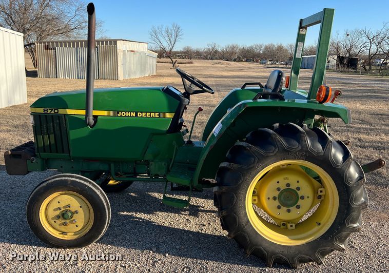 image for item DS2846 1992 John Deere 870  tractor