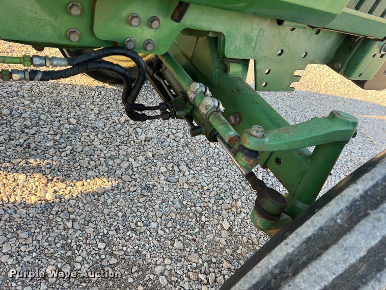 image for item DS2846 1992 John Deere 870  tractor