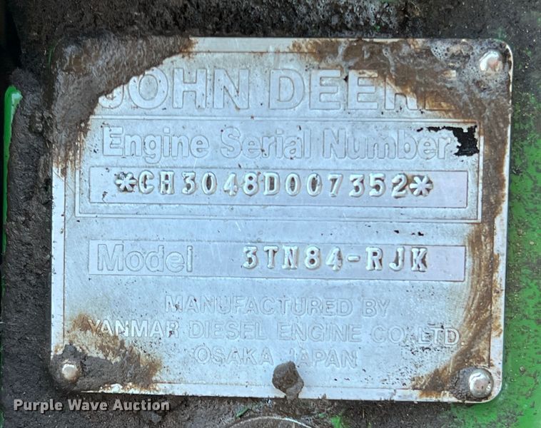 image for item DS2846 1992 John Deere 870  tractor