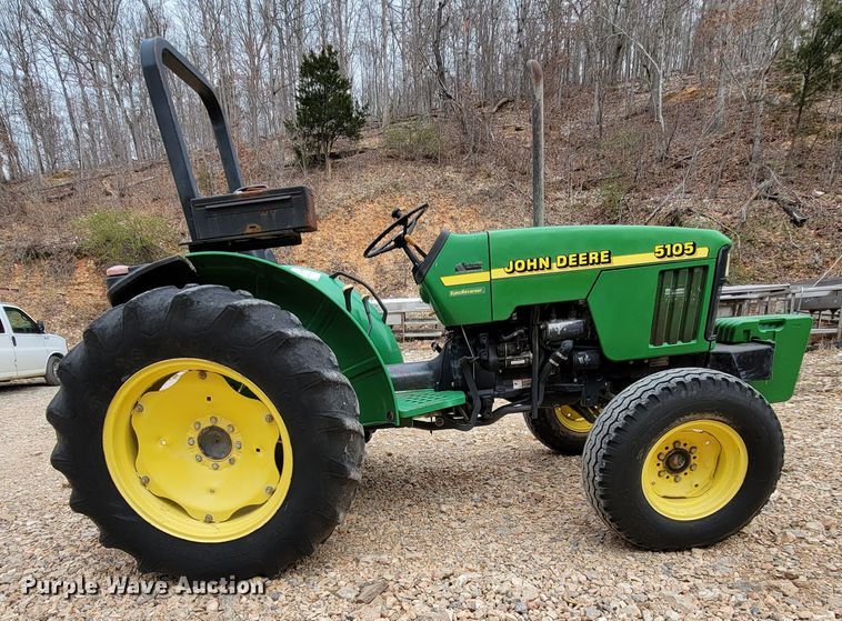 image for item HG9450 2001 John Deere 5105  tractor
