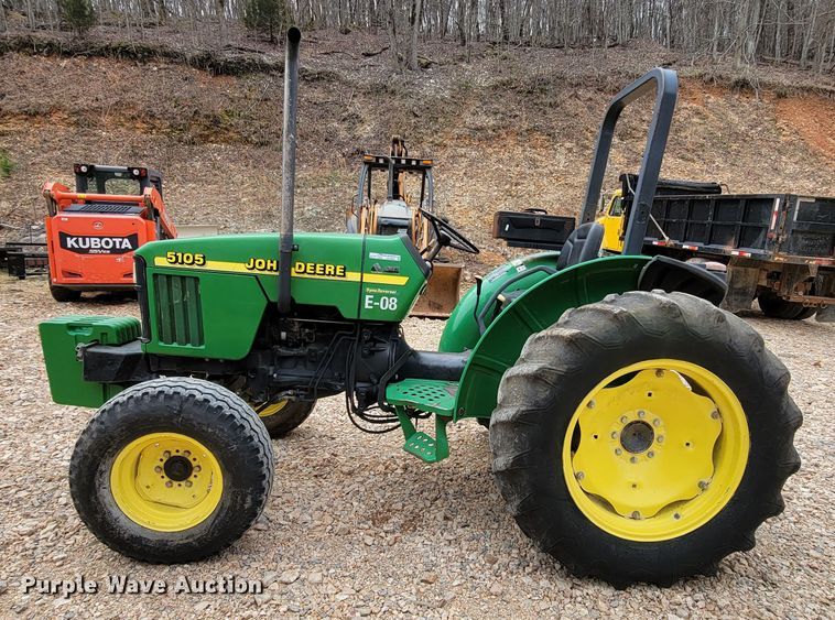 image for item HG9450 2001 John Deere 5105  tractor