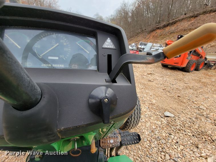 image for item HG9450 2001 John Deere 5105  tractor