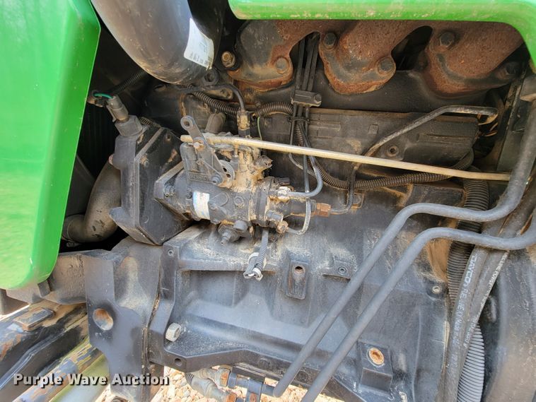 image for item HG9450 2001 John Deere 5105  tractor