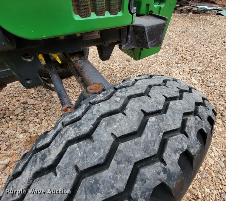 image for item HG9450 2001 John Deere 5105  tractor