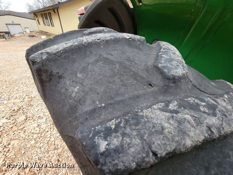 image for item HG9450 2001 John Deere 5105  tractor