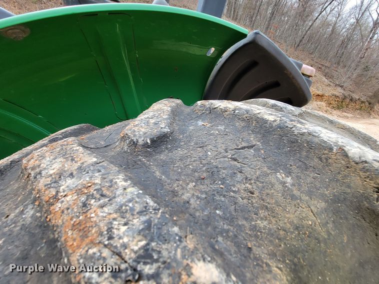 image for item HG9450 2001 John Deere 5105  tractor