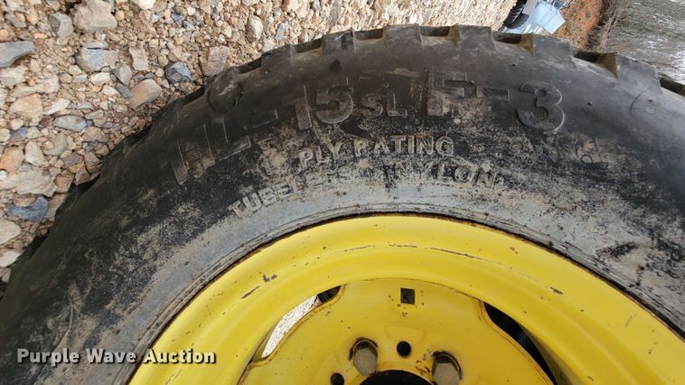 image for item HG9450 2001 John Deere 5105  tractor