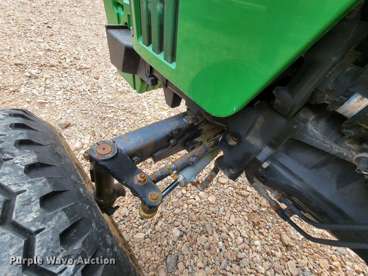 image for item HG9450 2001 John Deere 5105  tractor