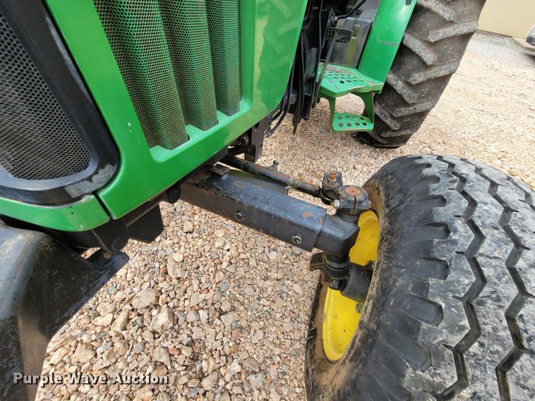 image for item HG9450 2001 John Deere 5105  tractor