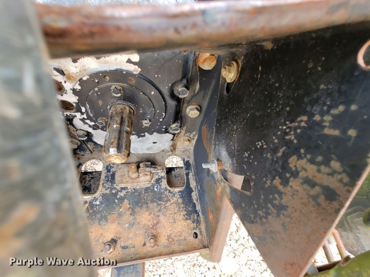 image for item HG9450 2001 John Deere 5105  tractor