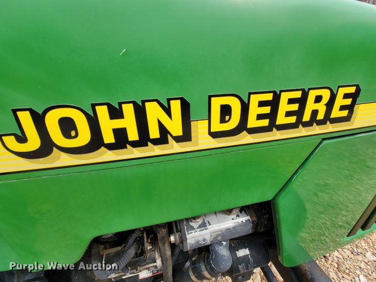 image for item HG9450 2001 John Deere 5105  tractor
