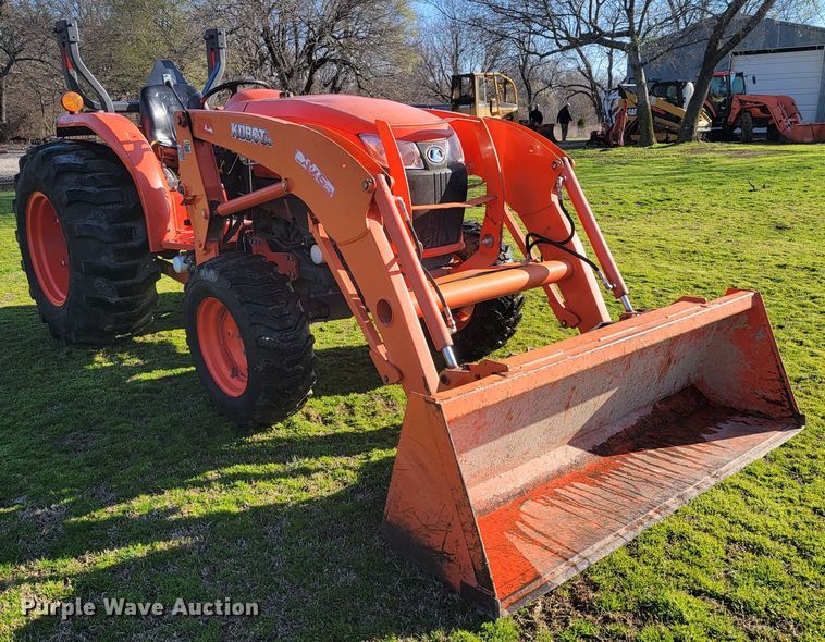 image for item HG9458 Kubota L4701D  MFWD tractor