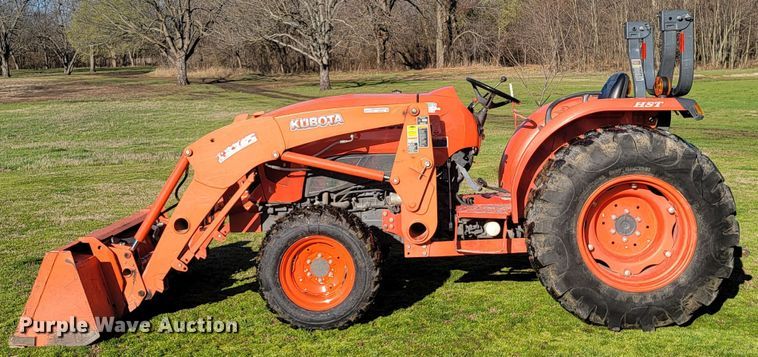 image for item HG9458 Kubota L4701D  MFWD tractor