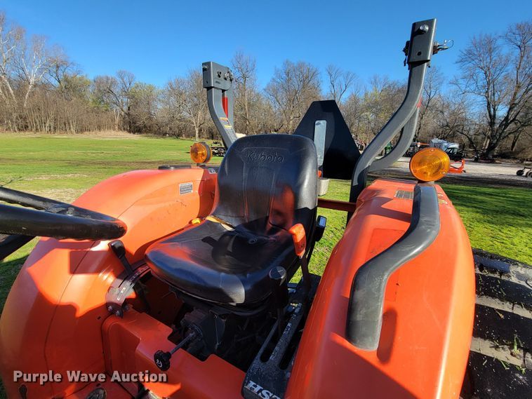 image for item HG9458 Kubota L4701D  MFWD tractor