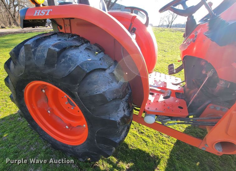 image for item HG9458 Kubota L4701D  MFWD tractor