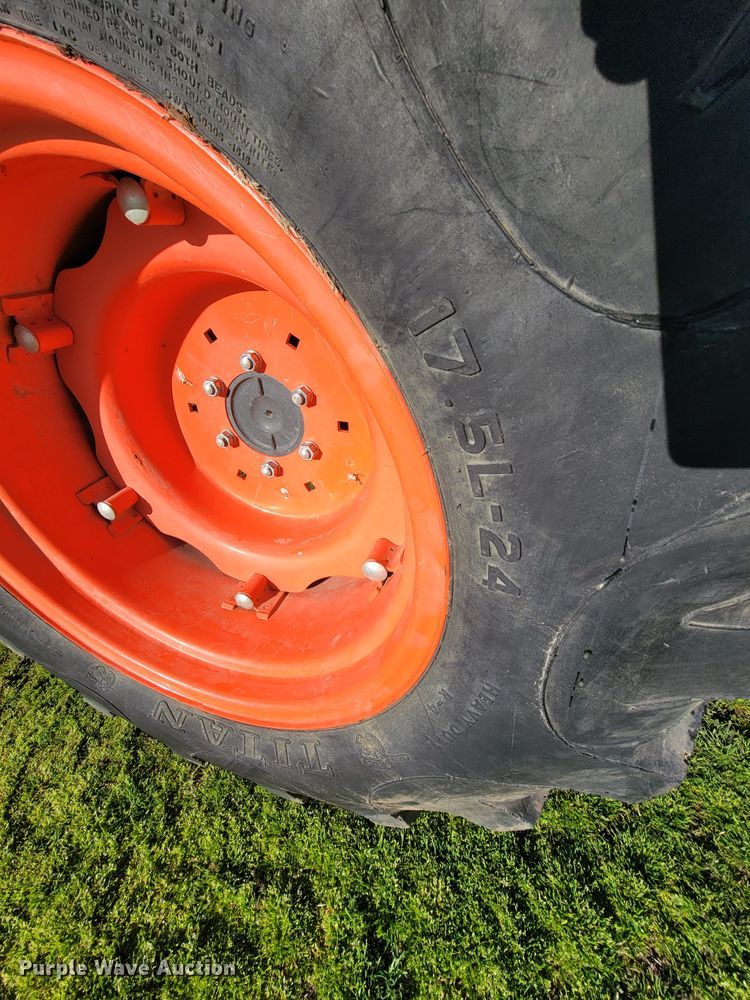 image for item HG9458 Kubota L4701D  MFWD tractor