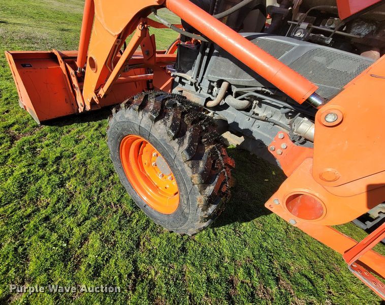 image for item HG9458 Kubota L4701D  MFWD tractor