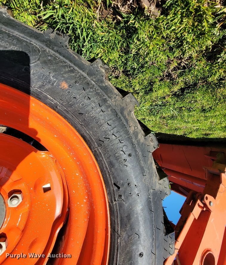 image for item HG9458 Kubota L4701D  MFWD tractor