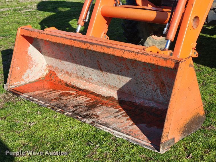 image for item HG9458 Kubota L4701D  MFWD tractor