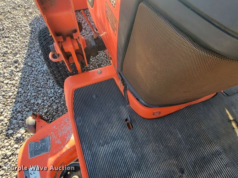 image for item HG9459 Kubota BX2660  MFWD tractor
