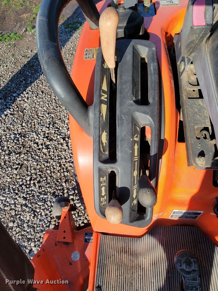 image for item HG9459 Kubota BX2660  MFWD tractor