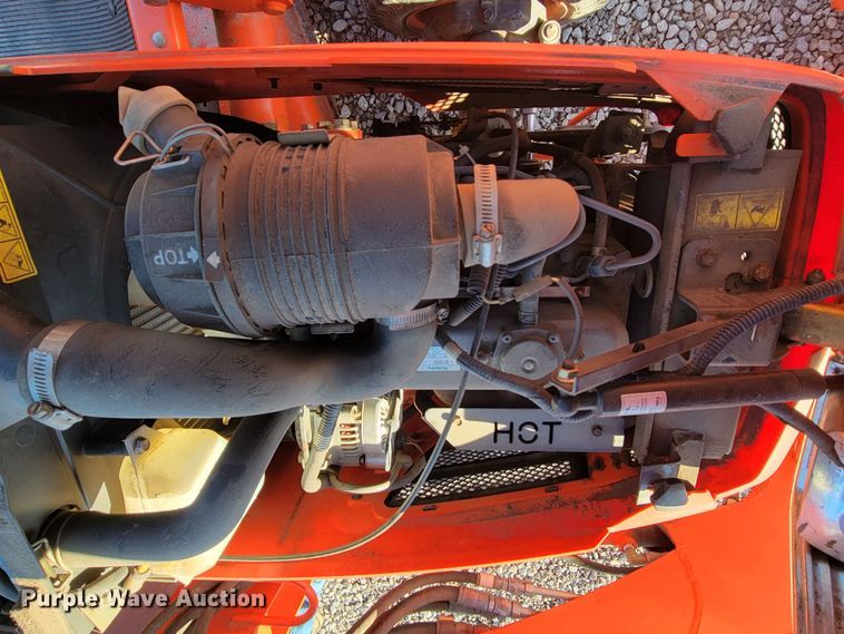 image for item HG9459 Kubota BX2660  MFWD tractor