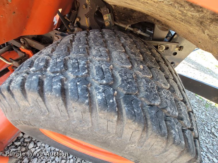 image for item HG9459 Kubota BX2660  MFWD tractor