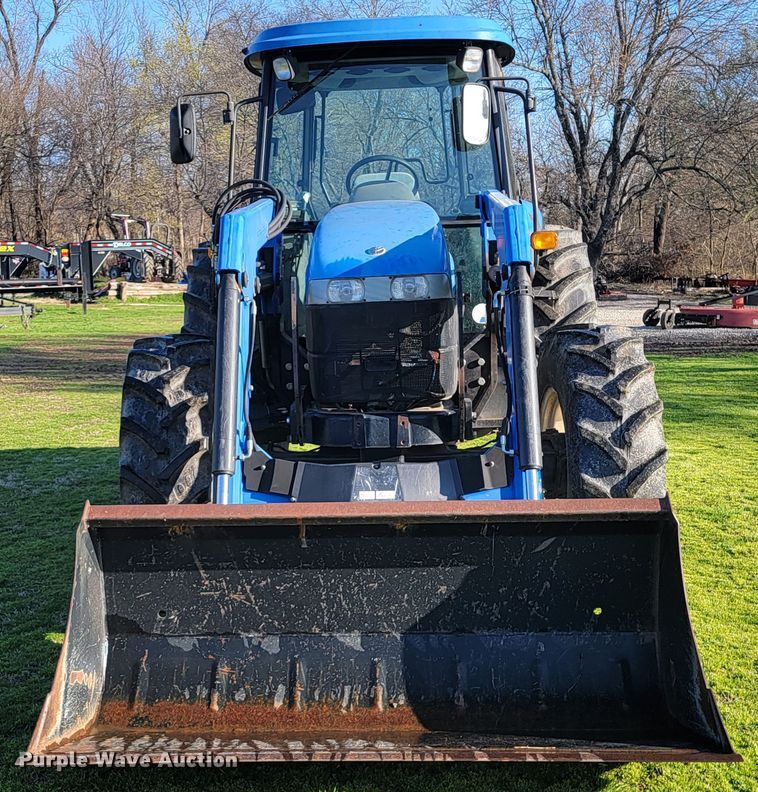 image for item HG9461 New Holland TD95D  MFWD tractor