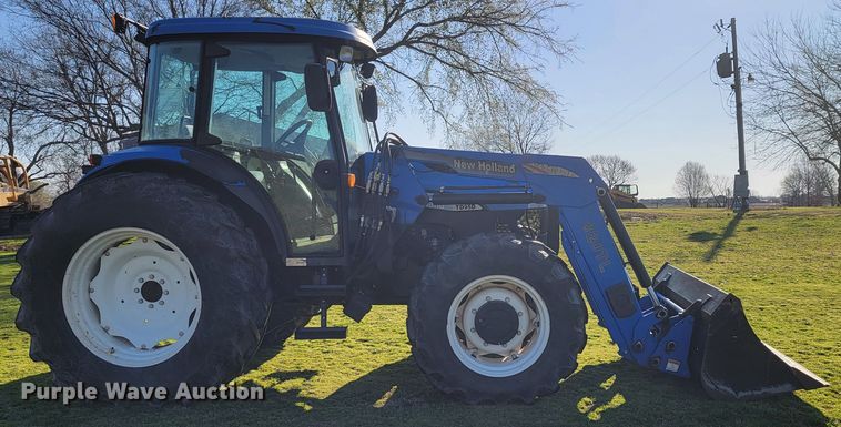 image for item HG9461 New Holland TD95D  MFWD tractor