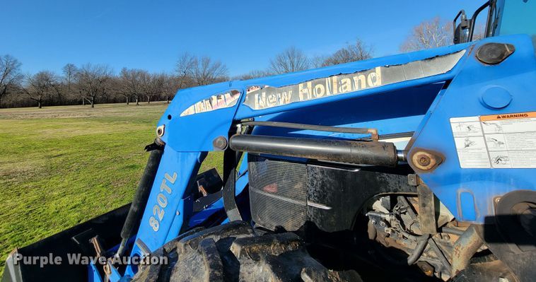 image for item HG9461 New Holland TD95D  MFWD tractor