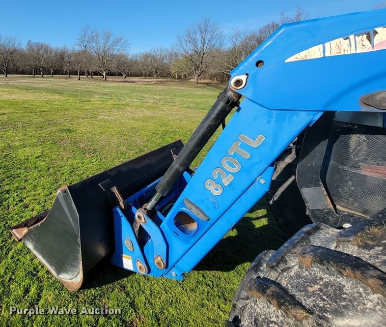 image for item HG9461 New Holland TD95D  MFWD tractor